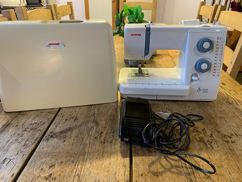 Janome sewist 525s electric - janome,