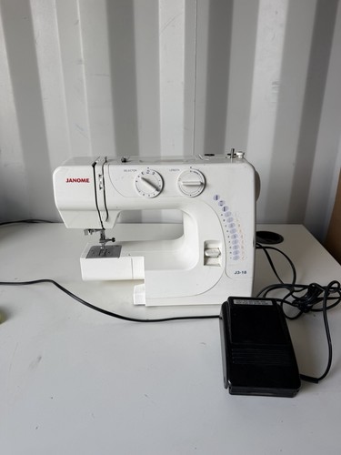 Janome sewing machine 18 - sewing, j3-18