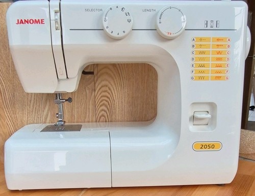 Janome 2050 sewing machine - sewing,